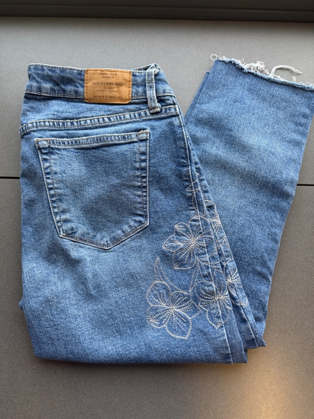 Lucky Brand Lolita skinny embroidered ankle length jeans